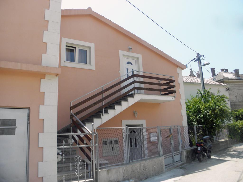 Apartments Mani Trogir Quarto foto